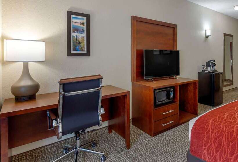 فندق Comfort & Inn Suites