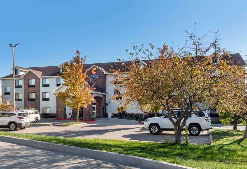 فندق Comfort Inn & Suites