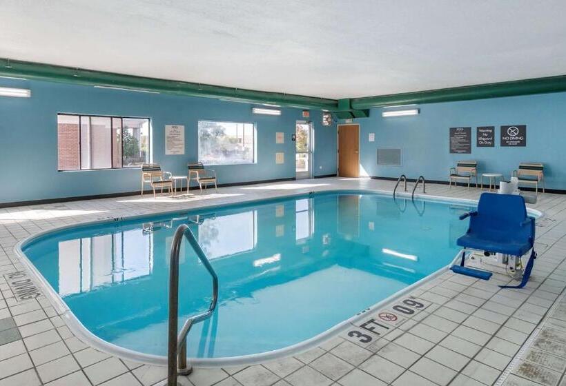 فندق Comfort Inn & Suites