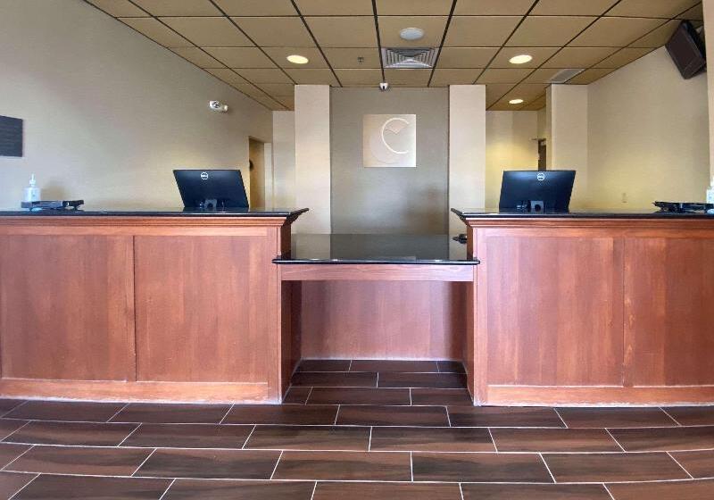 فندق Comfort Inn & Suites