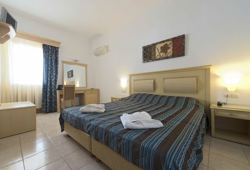 בית מלון כפרי Continental