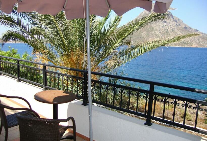 בית מלון כפרי Continental