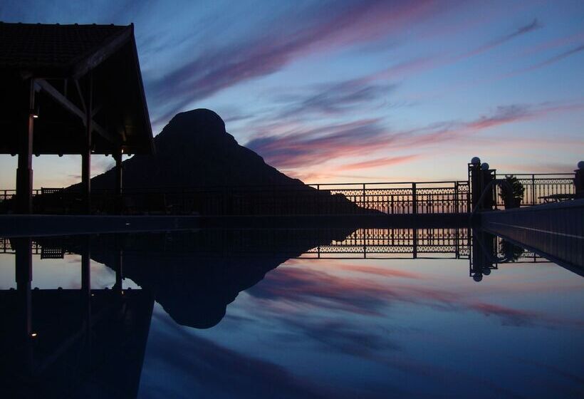 בית מלון כפרי Continental