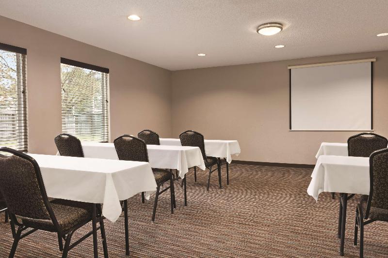 فندق Country Inn & Suites By Radisson, Dunn, Nc
