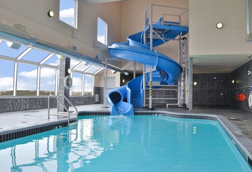 בית מלון כפרי Days Inn By Wyndham Regina Airport West