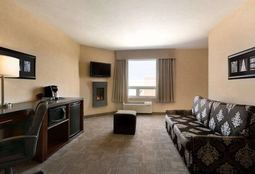 בית מלון כפרי Days Inn By Wyndham Regina Airport West