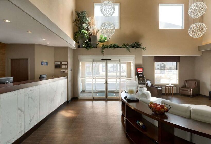 בית מלון כפרי Days Inn By Wyndham Regina Airport West