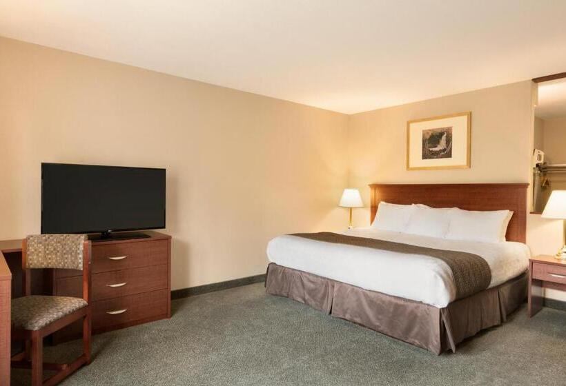 فندق Days Inn By Wyndham Thunder Bay North