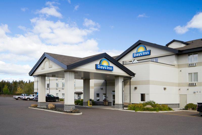 فندق Days Inn By Wyndham Thunder Bay North