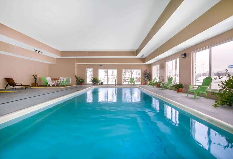 酒店 Days Inn & Suites By Wyndham Cuba