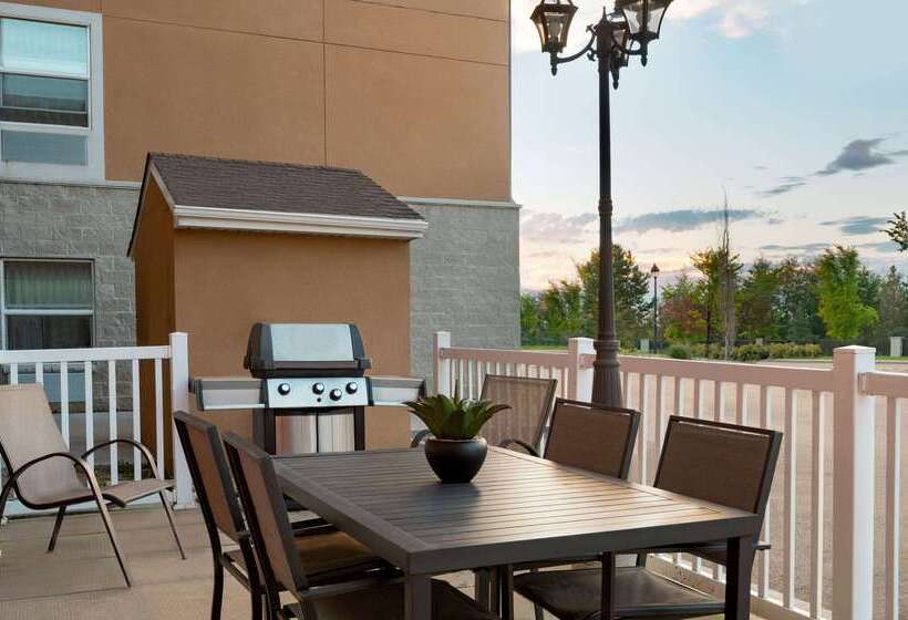 فندق Days Inn & Suites By Wyndham Sherwood Park Edmonton