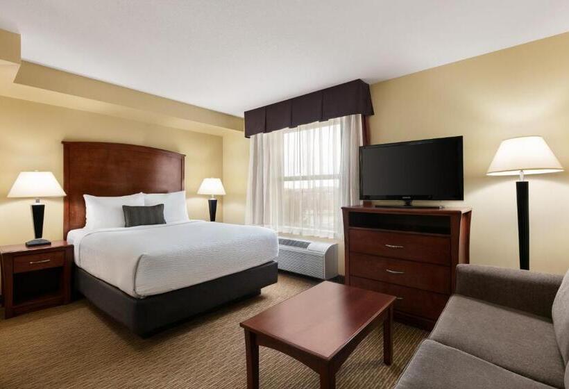 فندق Days Inn & Suites By Wyndham Sherwood Park Edmonton