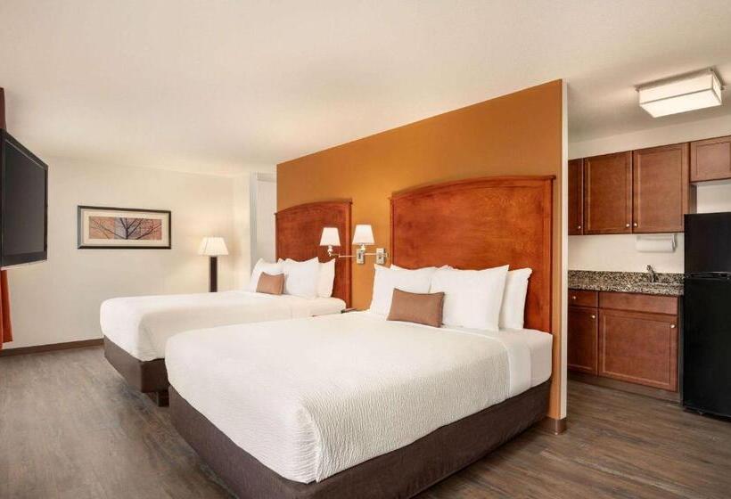 فندق Days Inn & Suites By Wyndham Sherwood Park Edmonton