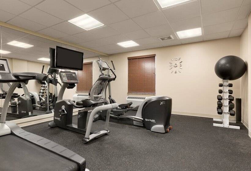 فندق Days Inn & Suites By Wyndham Sherwood Park Edmonton