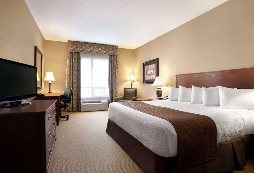 فندق Days Inn & Suites By Wyndham Strathmore