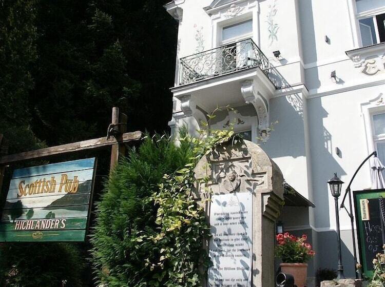 בית מלון כפרי Edinburgh