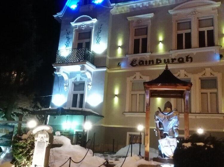 בית מלון כפרי Edinburgh