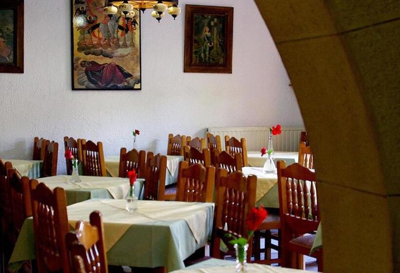 בית מלון כפרי Effie