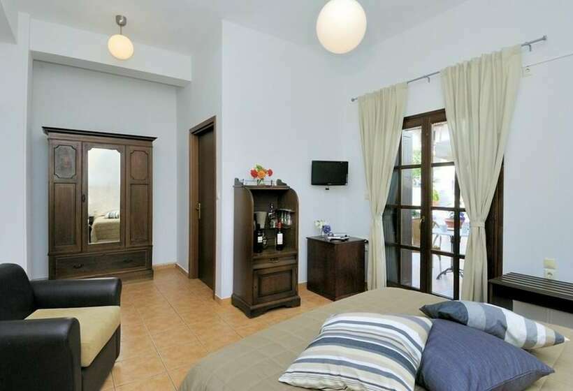 בית מלון כפרי Enalion