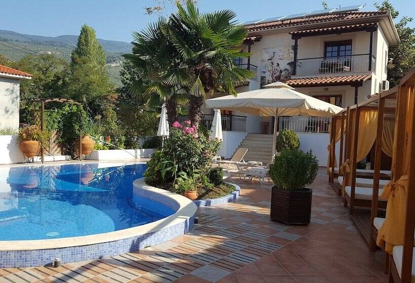 בית מלון כפרי Enalion