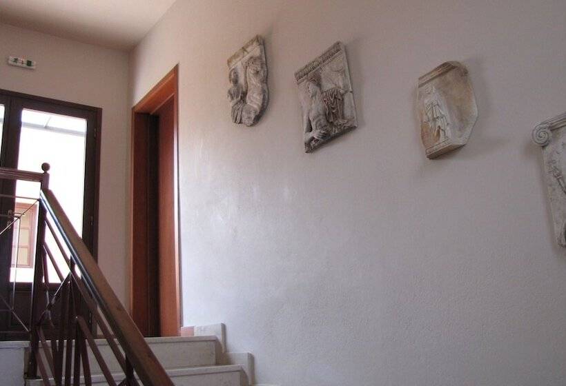 בית מלון כפרי Enalion