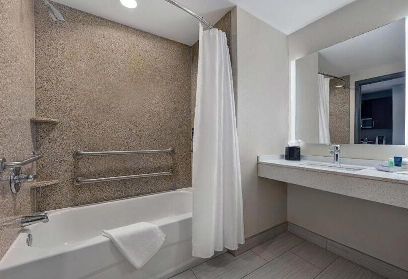 ホテル Four Points By Sheraton Birmingham Homewood