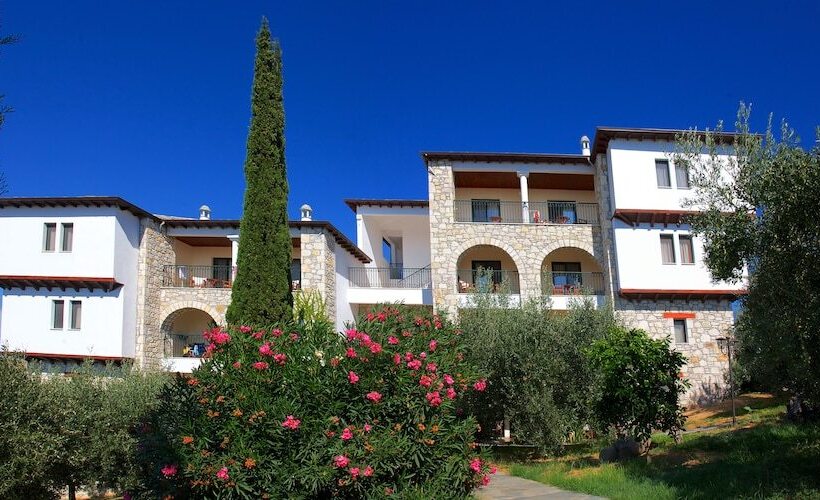 בית מלון כפרי Geranion Village