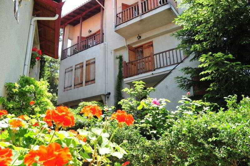 Отель Guesthouse Papanikolaou