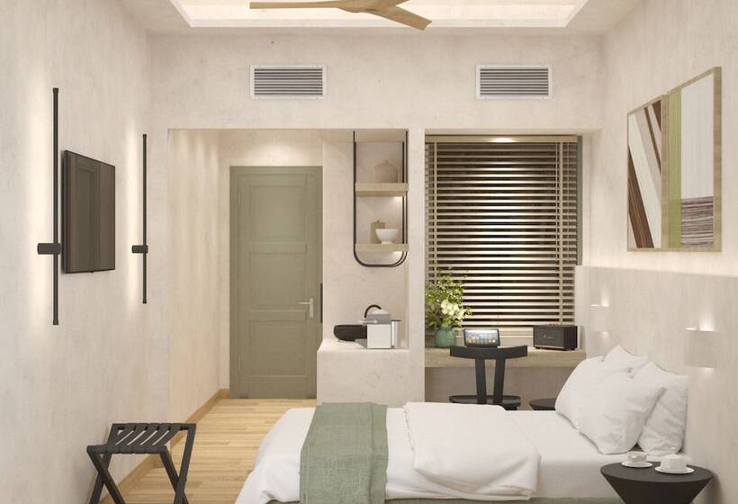 Yeeon Boutique City Hotel Gythio