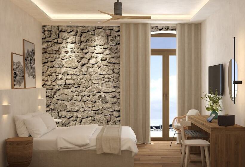 Yeeon Boutique City Hotel Gythio