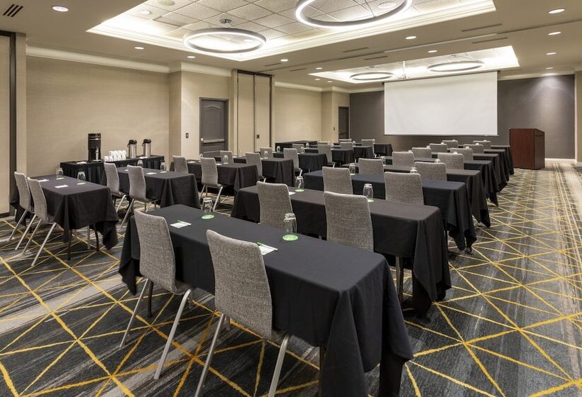 Holiday Inn Hotel & Suites Maple Grove Northwest Minneapolis Arbor Lakes, An Ihg