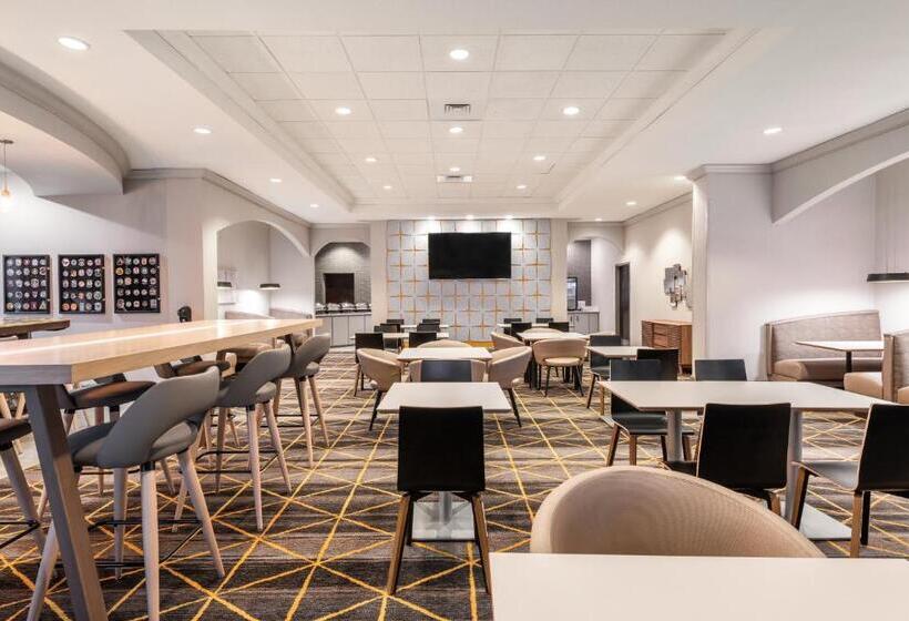 Holiday Inn Hotel & Suites   Orange Park   Wells Rd