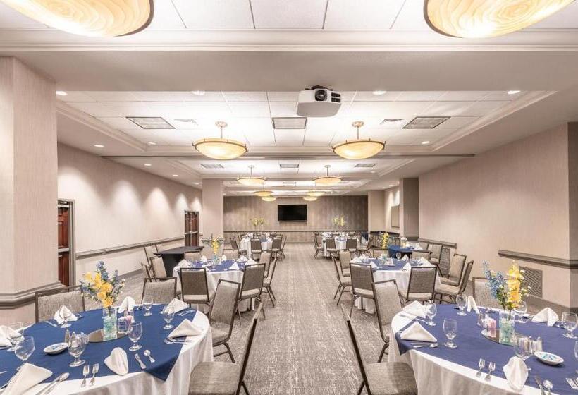 Holiday Inn Hotel & Suites   Orange Park   Wells Rd