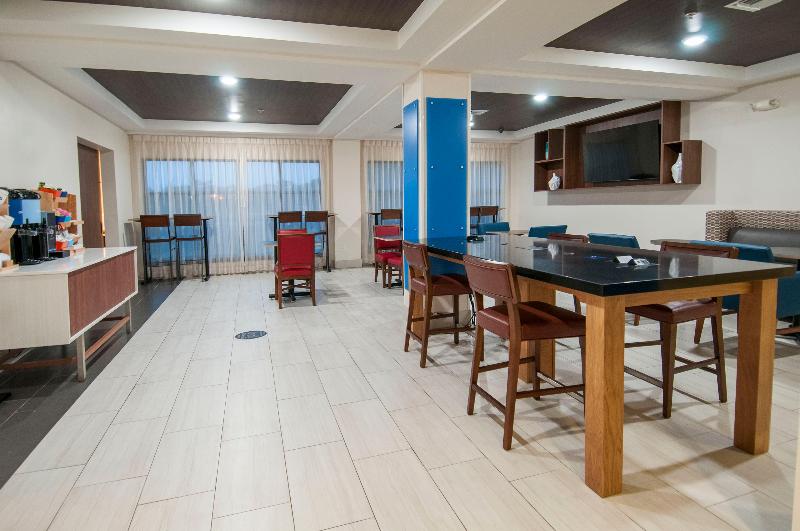 Holiday Inn Express Hotel & Suites Biloxi  Ocean Springs, An Ihg