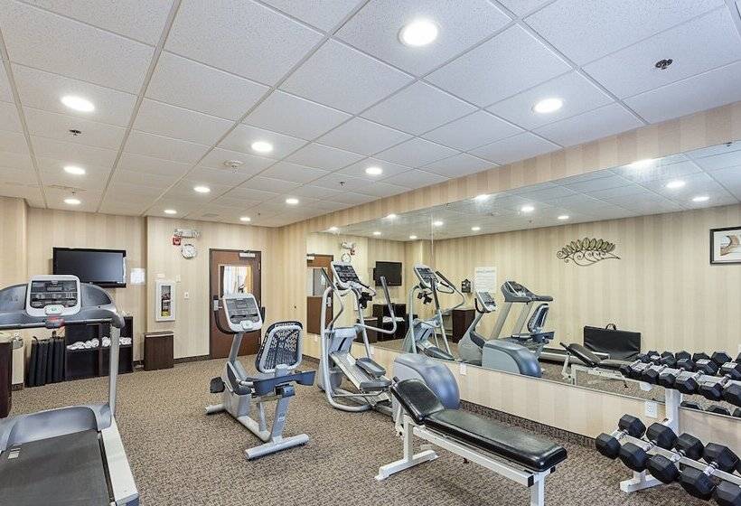 Holiday Inn Express Hotel & Suites Byram, An Ihg