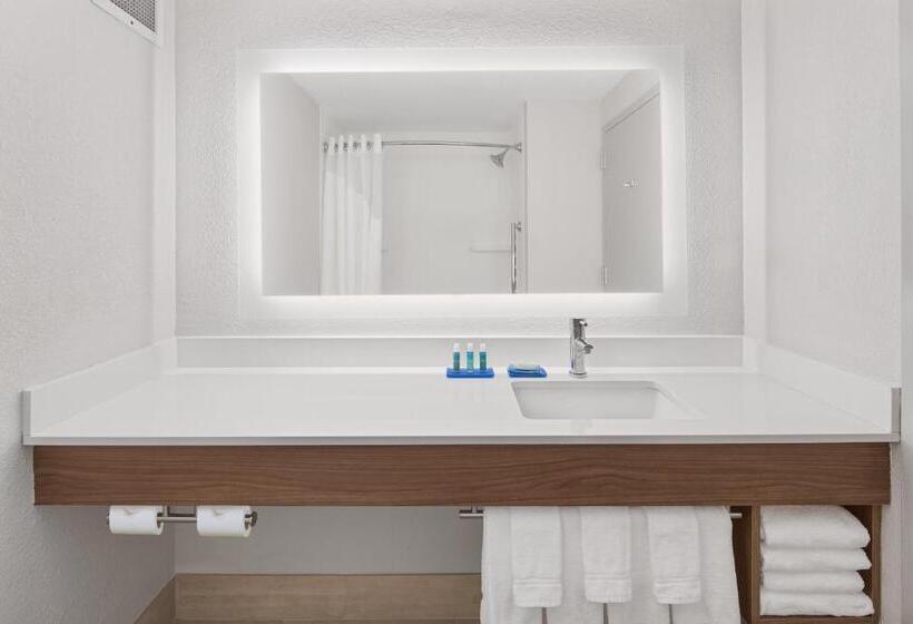 Holiday Inn Express Hotel & Suites Byron, An Ihg