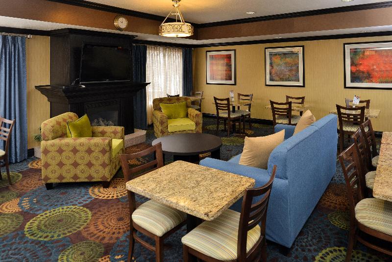 Holiday Inn Express Hotel & Suites Charlotte, An Ihg
