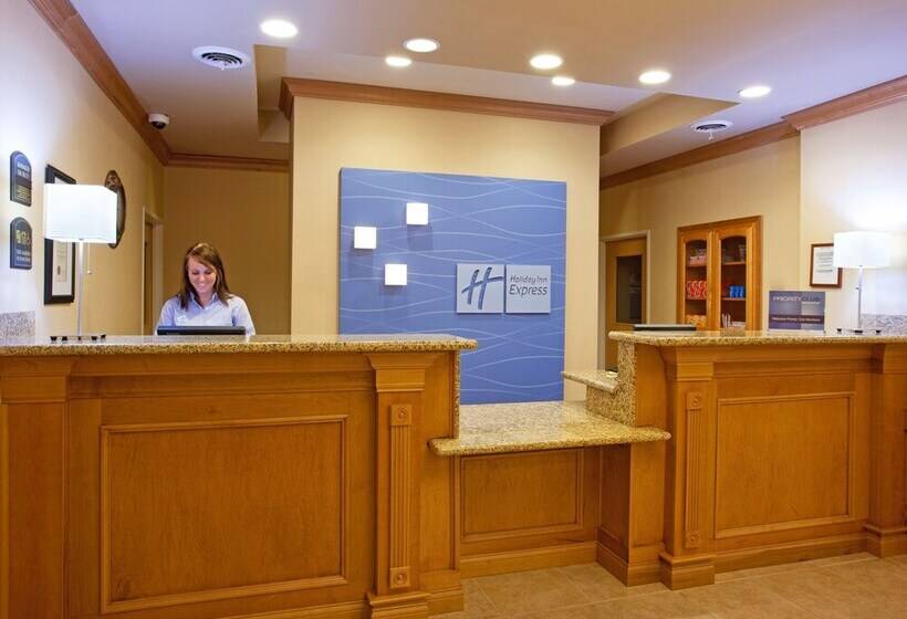 Holiday Inn Express Hotel & Suites Chesterfield Selfridge Area, An Ihg