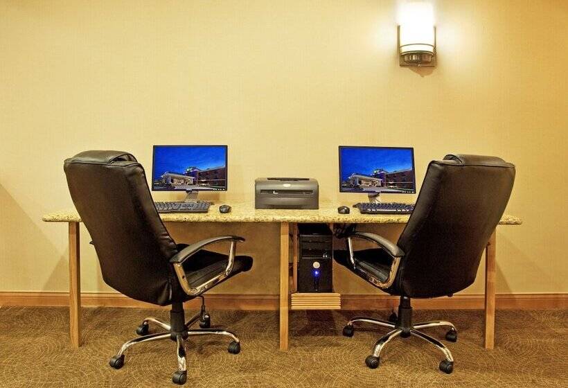 Holiday Inn Express Hotel & Suites Chesterfield Selfridge Area, An Ihg