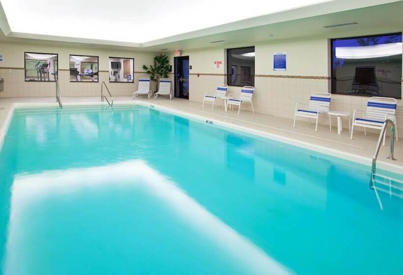 Holiday Inn Express Hotel & Suites Chesterfield   Selfridge Area, An Ihg