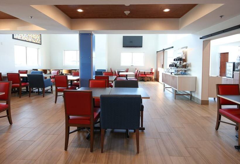 Holiday Inn Express Hotel & Suites Cincinnati Southeast Newport, An Ihg