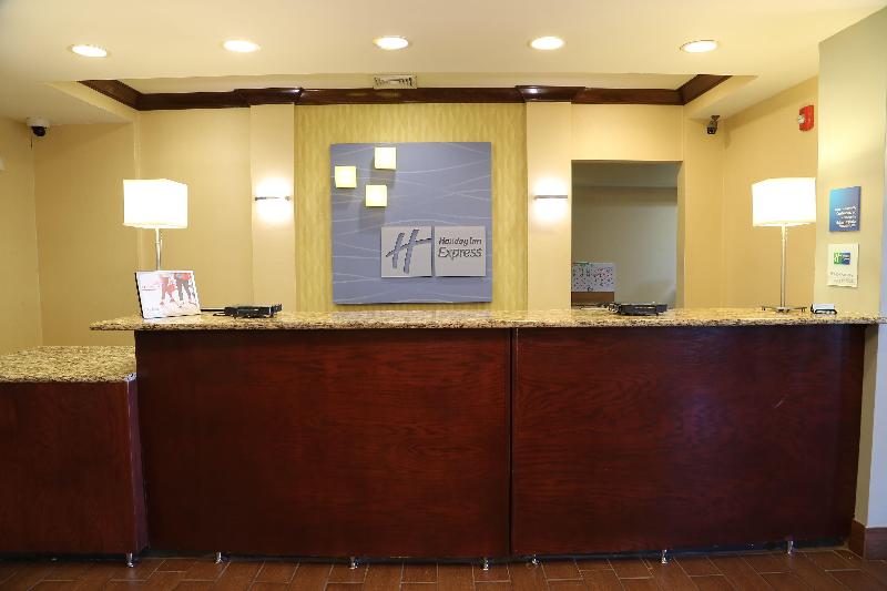 Holiday Inn Express Hotel & Suites Cleveland By Ihg
