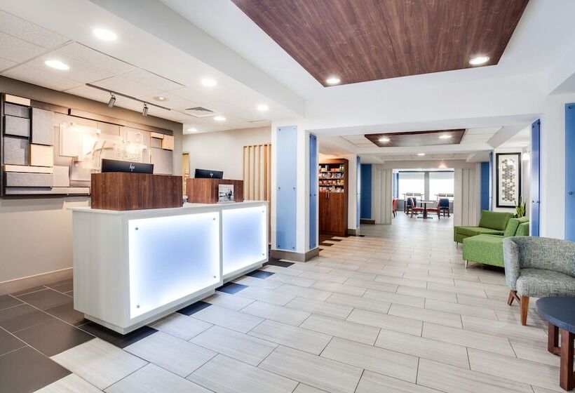 Holiday Inn Express Hotel & Suites Clewiston, An Ihg