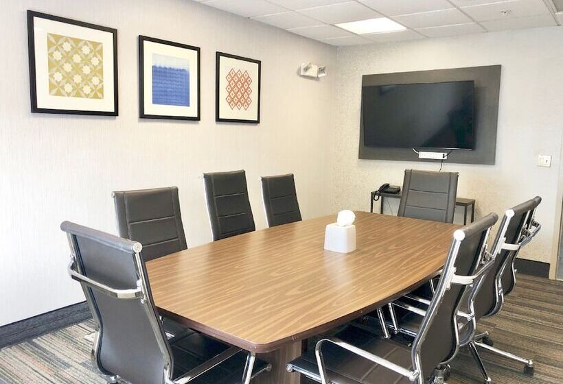 Holiday Inn Express Hotel & Suites Clewiston, An Ihg