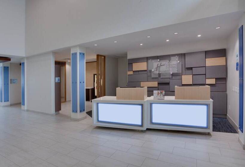 Holiday Inn Express Hotel & Suites Clewiston, An Ihg