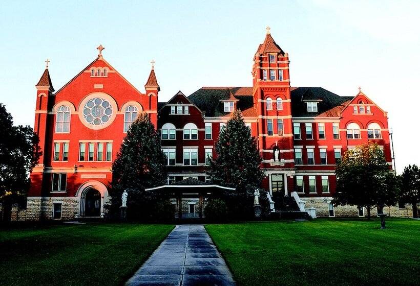 Holiday Inn Express Hotel & Suites Concordia Us 81, An Ihg