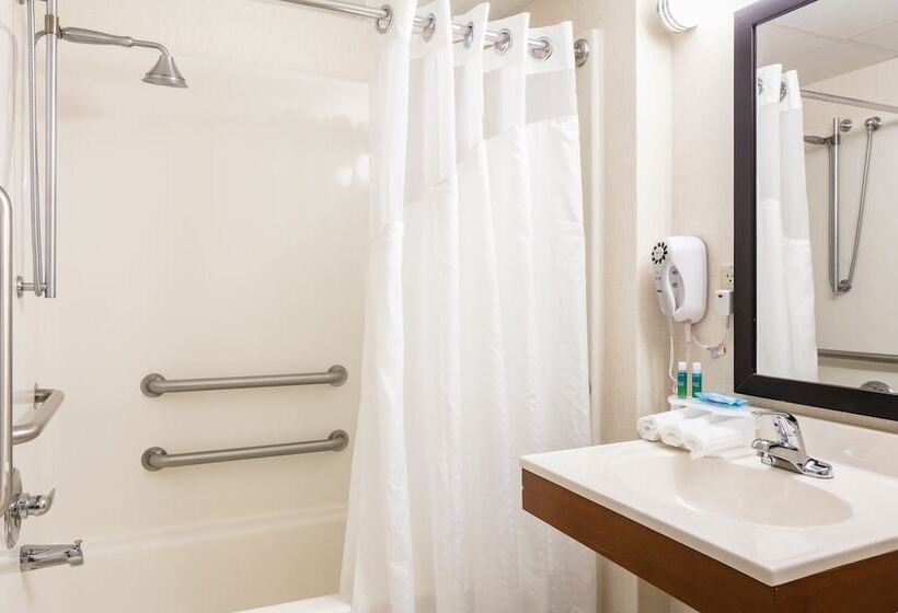 Holiday Inn Express Hotel & Suites Coralville, An Ihg