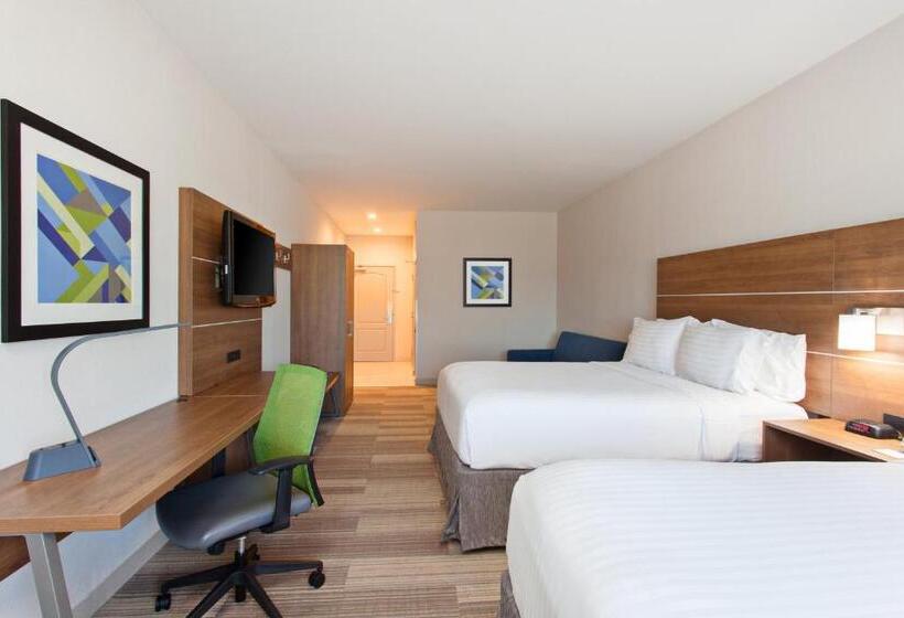 ホテル Holiday Inn Express & Suites Corona, An Ihg