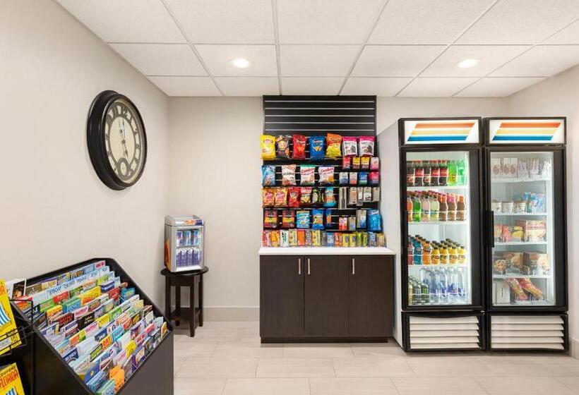 Holiday Inn Express Hotel & Suites Fort Myers East   The Forum, An Ihg