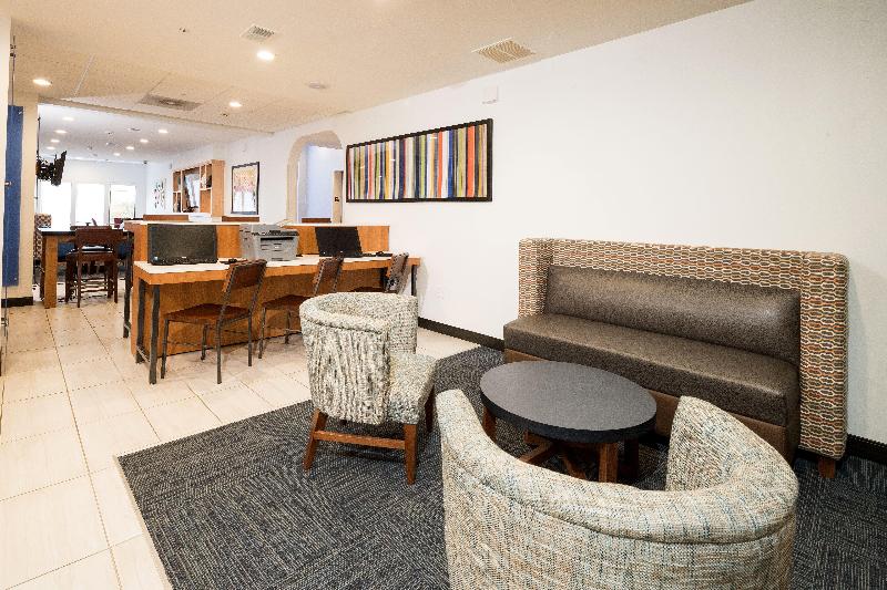 Holiday Inn Express Hotel & Suites Grand Blanc, An Ihg